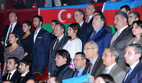 Mehriban Aliyeva attends France-Azerbaijan wrestling bout in Paris - PHOTOS